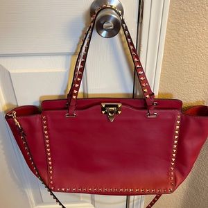 Rockstud Valentinto Tote